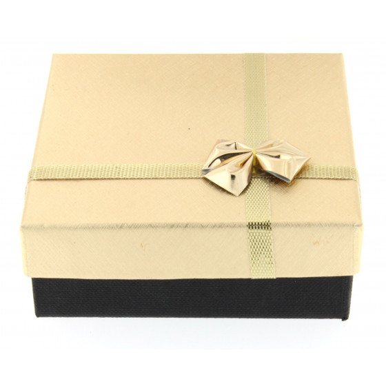 Gold-colored gift box 8 x 8 x 3 cm Sold only together with a piece of jewelery